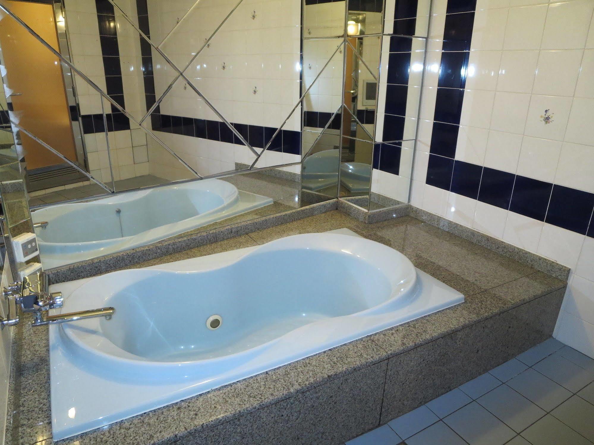 Hotel Casablanca (Adults Only) Ōsaka Extérieur photo